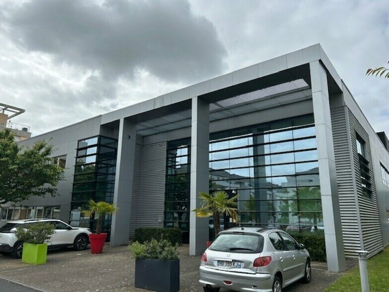 10 Avenue Marcel Mérieux, Tours à louer - Photo du bâtiment - Image 2 de 12