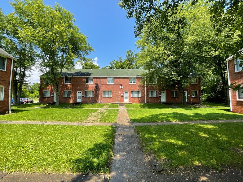 6801 McKinley Ct, Clairton, PA à vendre - Photo du bâtiment - Image 1 de 22