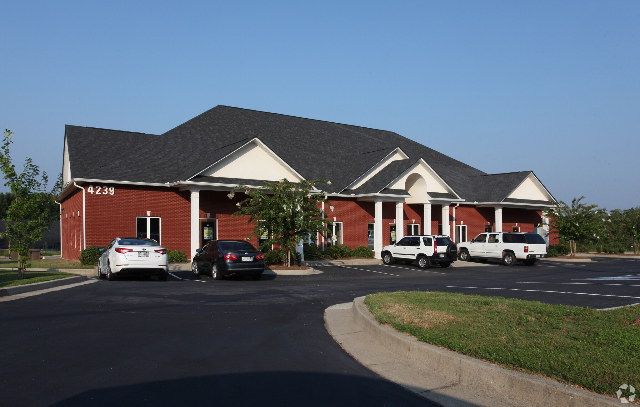 4239 Mundy Mill Rd, Oakwood, GA for lease Primary Photo- Image 1 of 9