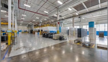 6161 N 64th St, Milwaukee, WI à vendre Photo intérieure- Image 1 de 4