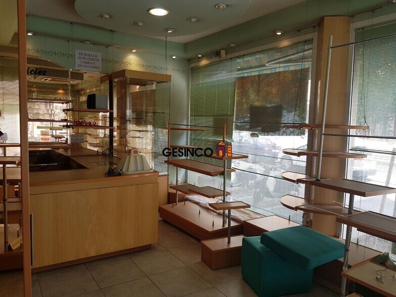 Retail in Ontinyent for lease - Building Photo - Image 3 of 5