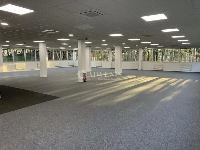 10 Avenue De L'Entreprise, Cergy à louer - Photo intérieure - Image 3 de 4