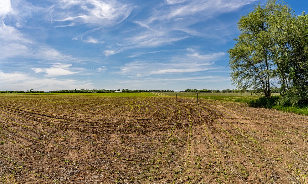 TBD County Road 7, Saint Augusta, MN à vendre - Photo du bâtiment - Image 3 de 4
