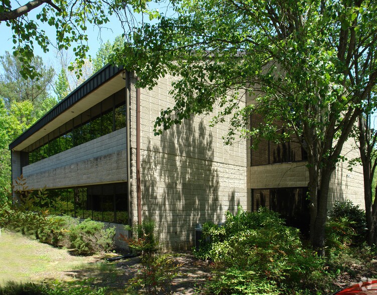 3114 Mercer University Dr, Chamblee, GA à vendre - Photo du bâtiment - Image 3 de 4