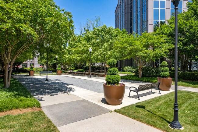 Plus de détails pour 3235 Satellite Blvd, Duluth, GA - Coworking à louer