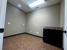 835 S 9th Ave, Haubstadt, IN 47639 - Unit 841 -  - Interior Photo - Image 2 of 5