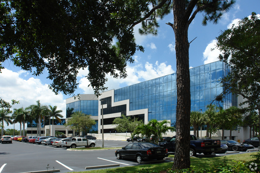 4200 Northcorp Pky, Palm Beach Gardens, FL à louer - Photo du b timent - Image 3 de 14