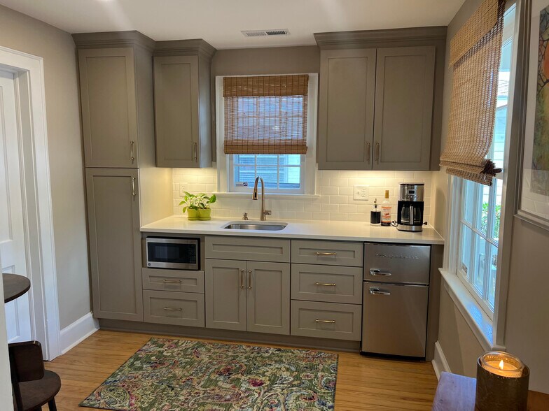 3142 Wrightsville Ave, Wilmington, NC à louer - Photo du bâtiment - Image 3 de 12