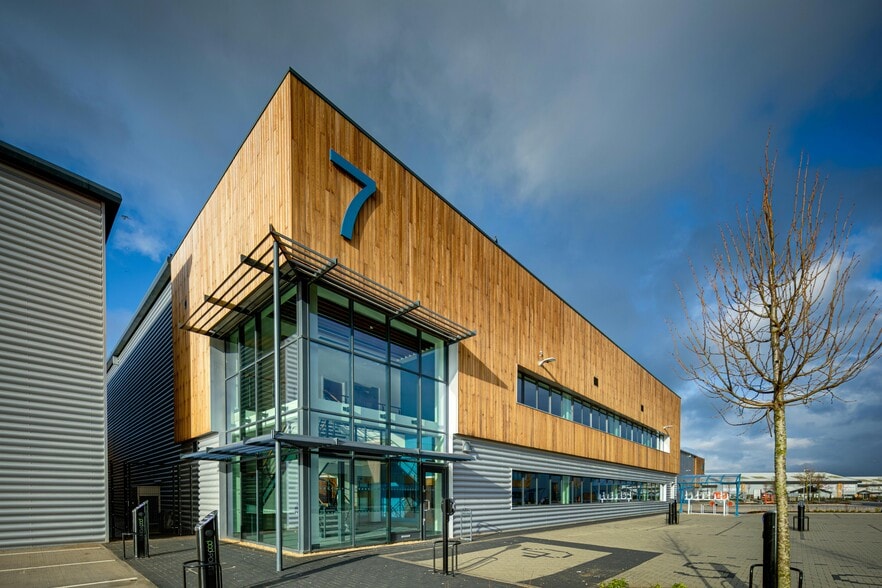 Headley Rd E, Reading for lease - Building Photo - Image 2 of 40