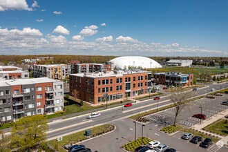 1251-1259 Ch du Tremblay, Longueuil, QC - Aérien  Vue de la carte