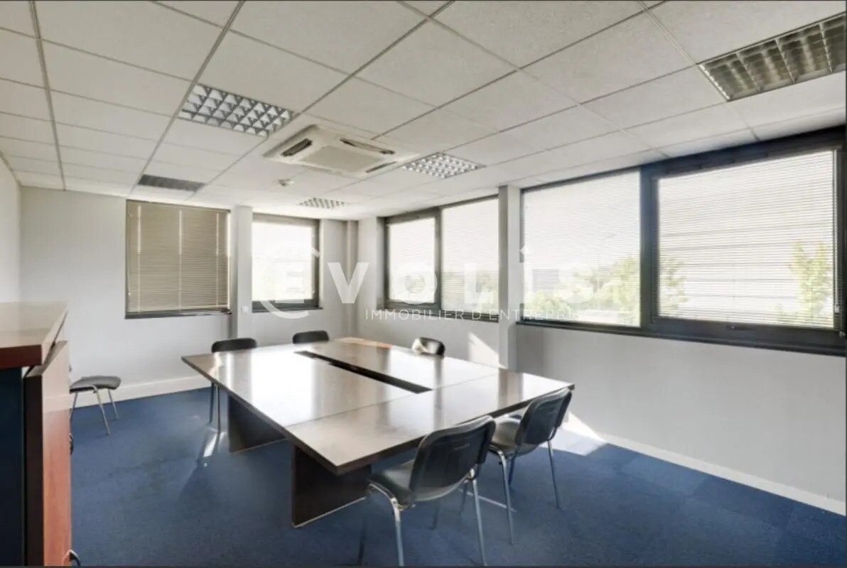 29 Rue Héléne Boucher, Chilly-Mazarin for lease Interior Photo- Image 1 of 6