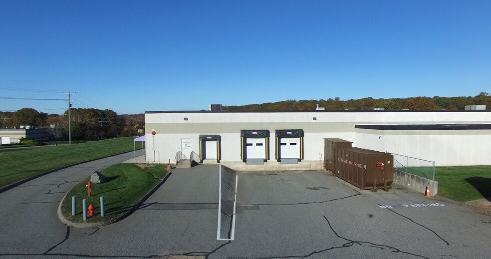 141 Mill Rock Rd E, Old Saybrook, CT for lease - Building Photo - Image 3 of 10