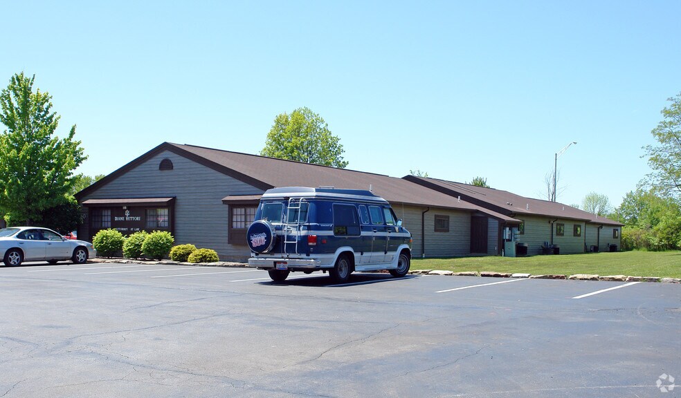 60 Westchester Dr, Youngstown, OH à vendre - Photo du bâtiment - Image 2 de 2