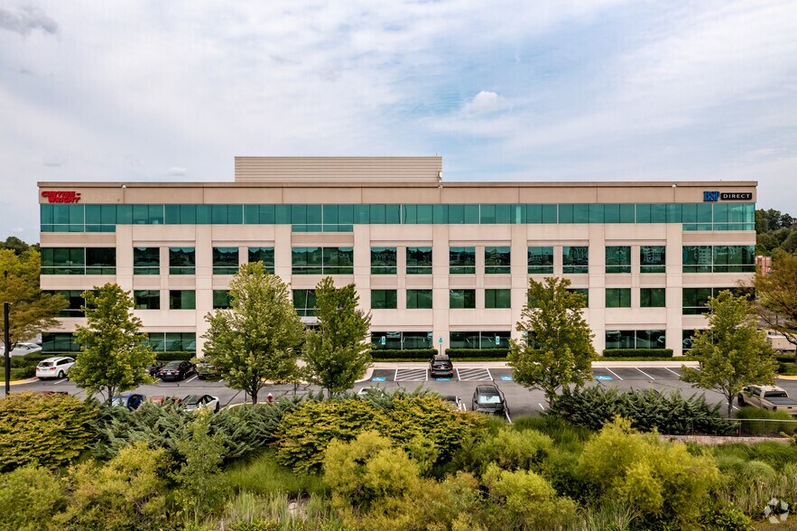 20130 Lakeview Center Pl, Ashburn, VA à louer - Photo du bâtiment - Image 2 de 5