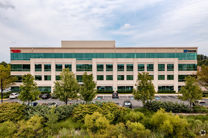 20130 Lakeview Center Pl, Ashburn, VA à louer - Photo du bâtiment - Image 3 de 6