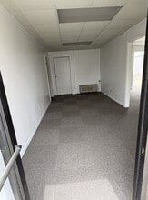 460 S Post Oak Rd, Sulphur, LA for lease Interior Photo- Image 2 of 4