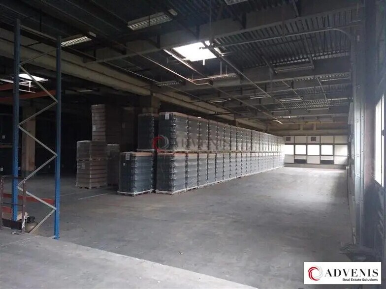 Bureau dans Canéjan à louer - Photo du bâtiment - Image 3 de 9