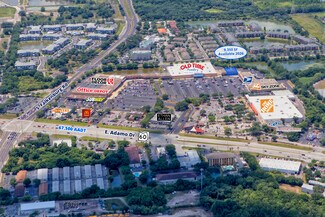 Plus de détails pour 10017-10057 E Adamo Dr, Tampa, FL - Commerce de détail à louer