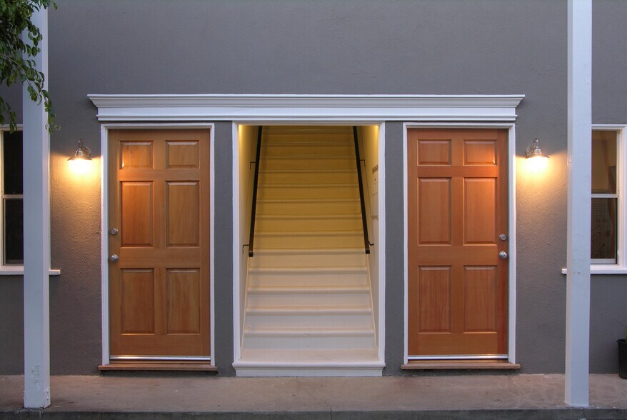 12304 Washington Pl, Los Angeles, CA à vendre - Photo du bâtiment - Image 2 de 10