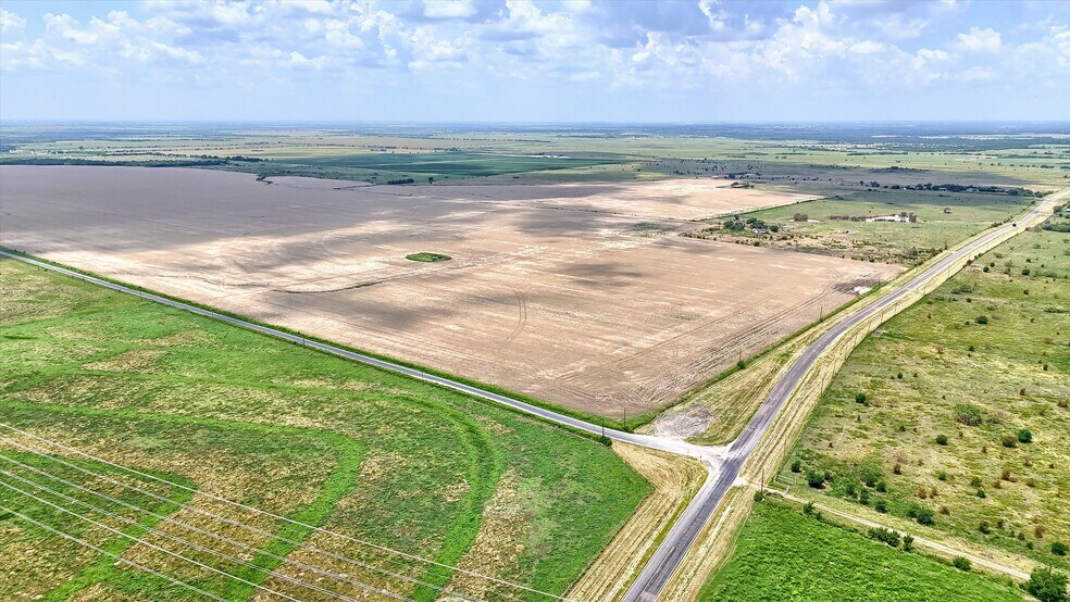 FM 902 & Wall Street, Howe, TX à vendre - Photo du bâtiment - Image 2 de 43