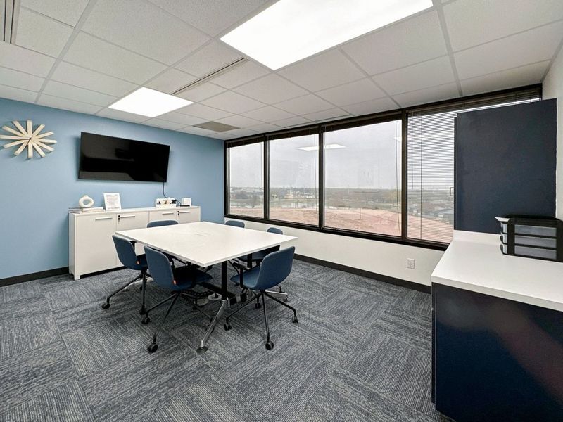 3223 S Loop 289, Lubbock, TX à louer Photo du bâtiment- Image 1 de 11
