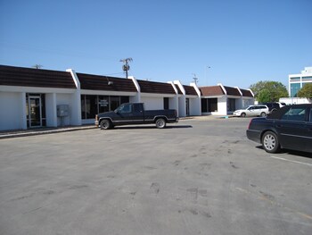 5009 University Ave, Lubbock, TX à vendre - Photo du bâtiment - Image 3 de 7