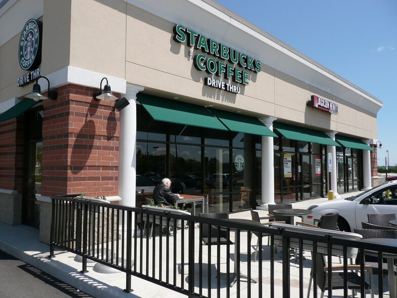 1744-1788 Lake St, Hanover Park, IL à louer - Photo du bâtiment - Image 2 de 10