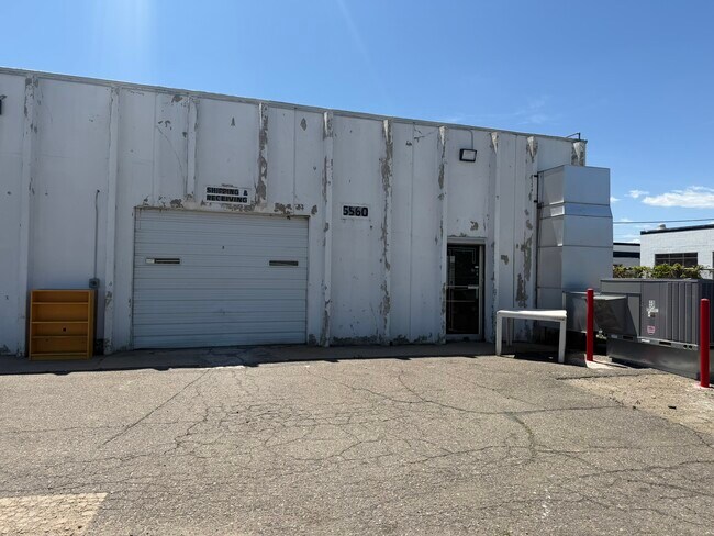 Plus de détails pour 2065-2085 S Holly St, Denver, CO - Industriel à louer