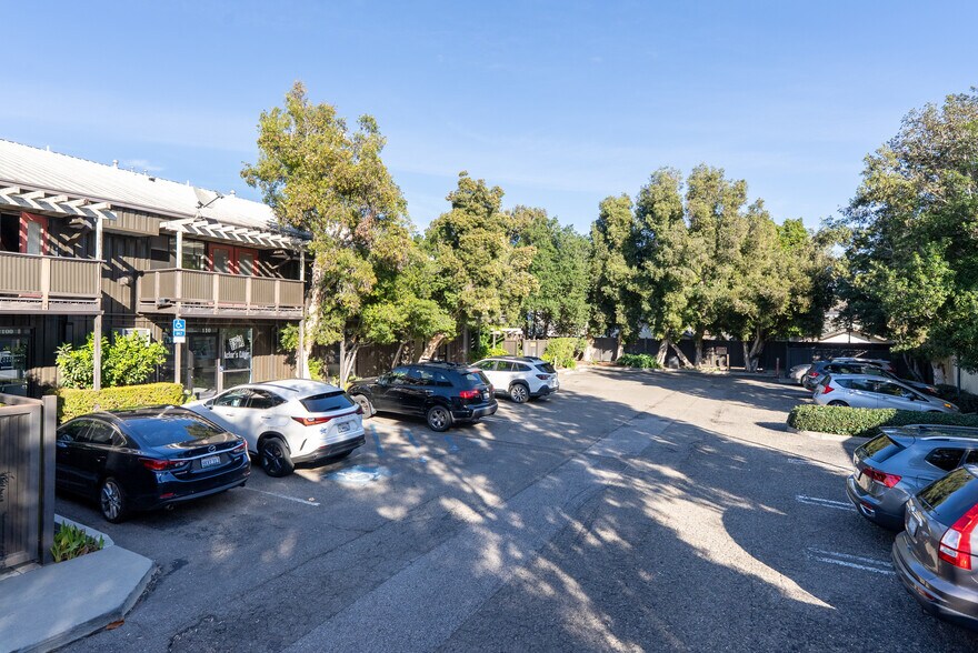 2074-2104 Parker St, San Luis Obispo, CA à louer - Photo du bâtiment - Image 3 de 5