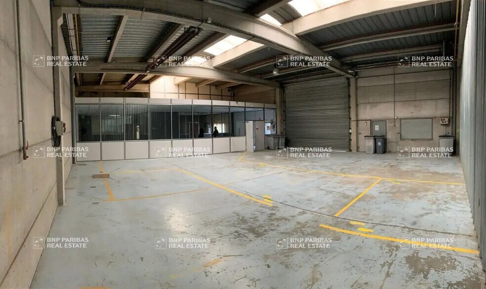 Flex in Pérenchies for lease - Interior Photo - Image 3 of 18