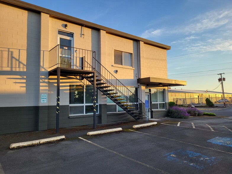 555 Conger St, Eugene, OR for sale - Building Photo - Image 3 of 19