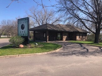 Plus de détails pour 710 Wolske Bay Rd, Menomonie, WI - Bureau à vendre