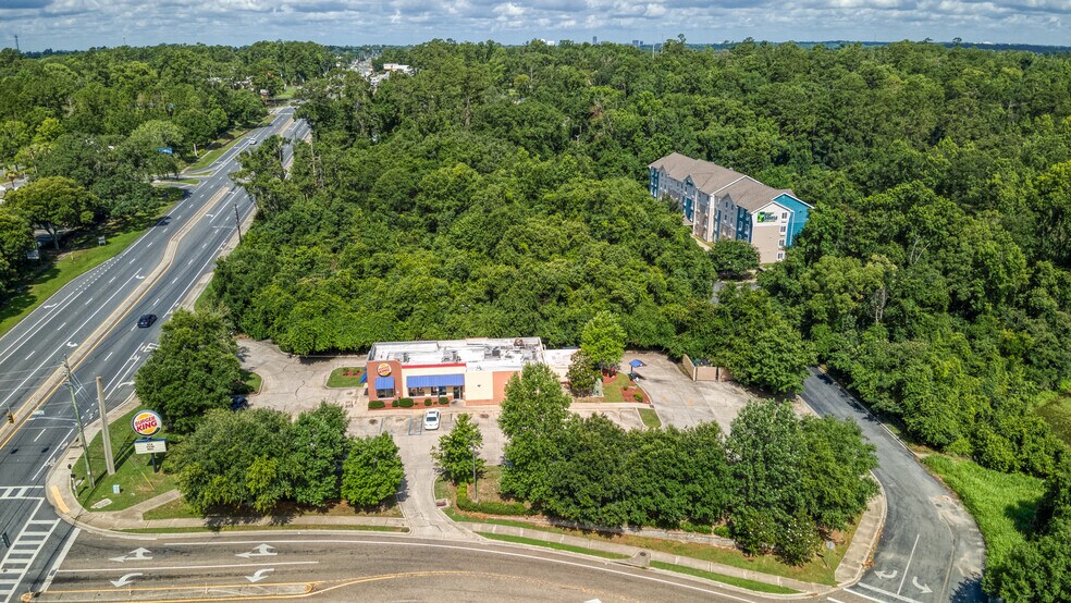3570 Apalachee Pky, Tallahassee, FL à vendre - Photo du bâtiment - Image 3 de 11