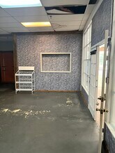 501 S Main St, Springhill, LA for lease Interior Photo- Image 2 of 10