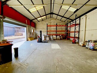 Plus de détails pour Bureau, Local d'activités à louer