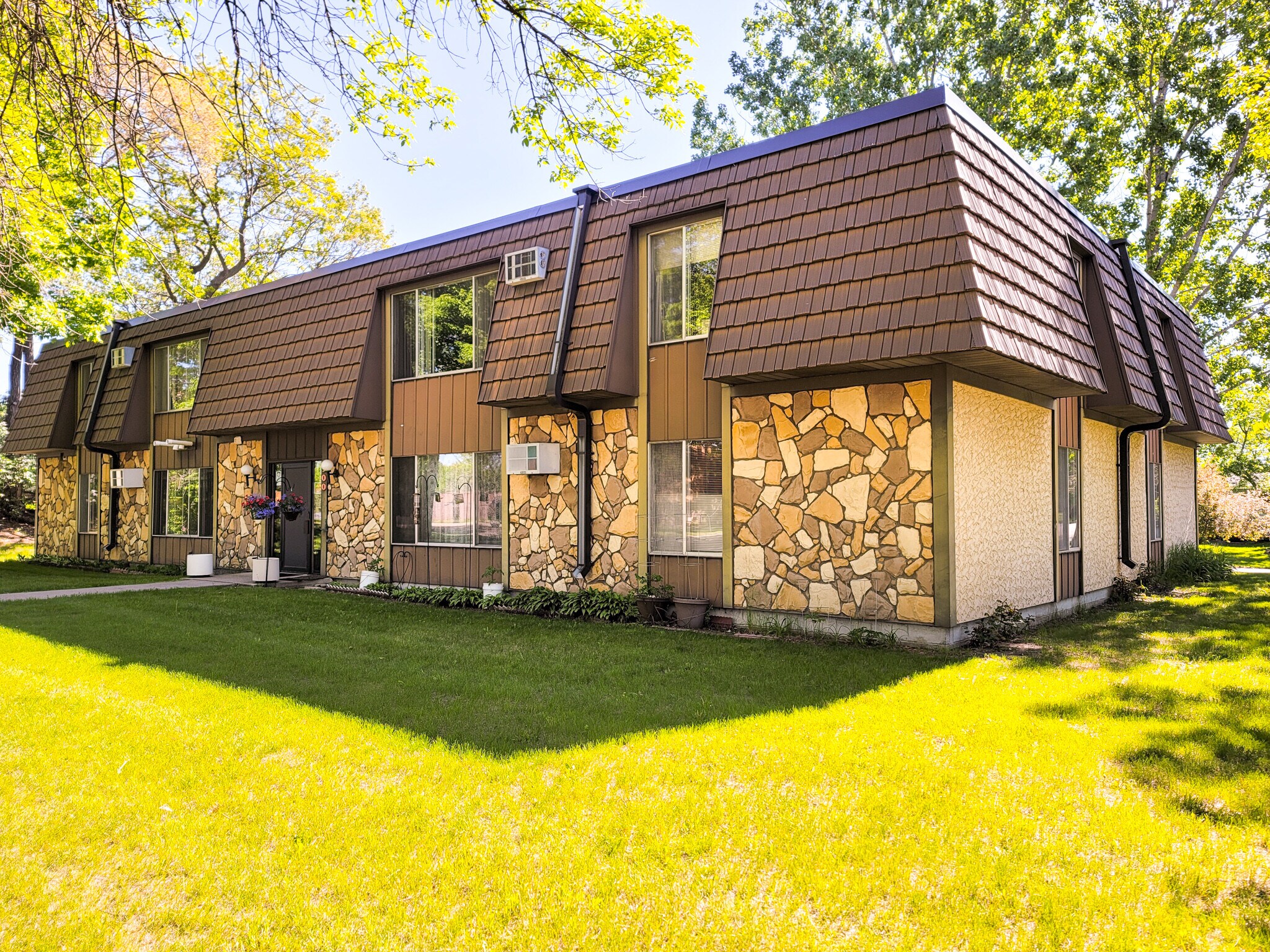 Little Falls, MN Multi-Family Offering portefeuille de 1 propriétés à vendre sur LoopNet.ca Photo du bâtiment- Image 1 de 10