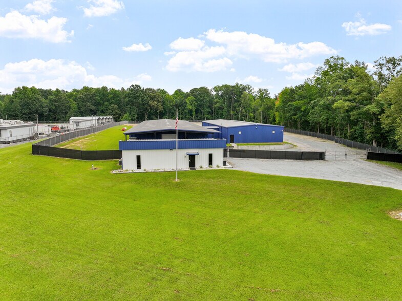 554 Old Roberts Rd, Benson, NC à vendre - Photo du bâtiment - Image 2 de 16