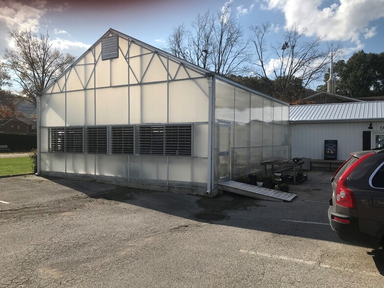 4614 MacCorkle Ave SE, Charleston, WV for sale - Building Photo - Image 2 of 9