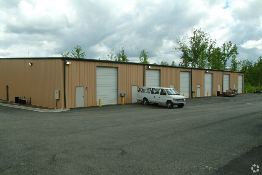 112 Midpoint Dr, Mineral, VA à vendre - Photo du bâtiment - Image 3 de 8