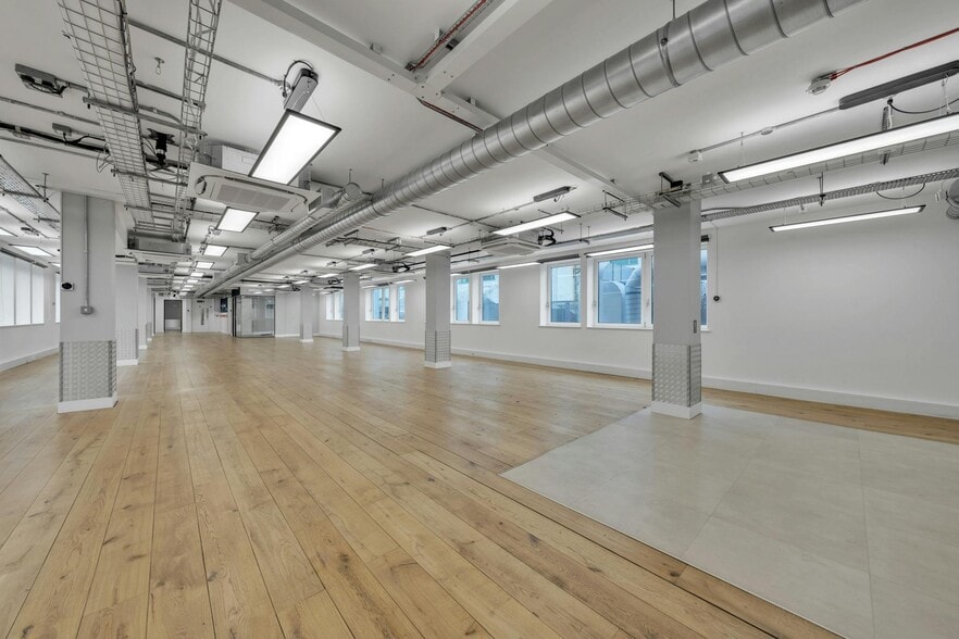 10 Jamestown Rd, London for lease - Building Photo - Image 3 of 16