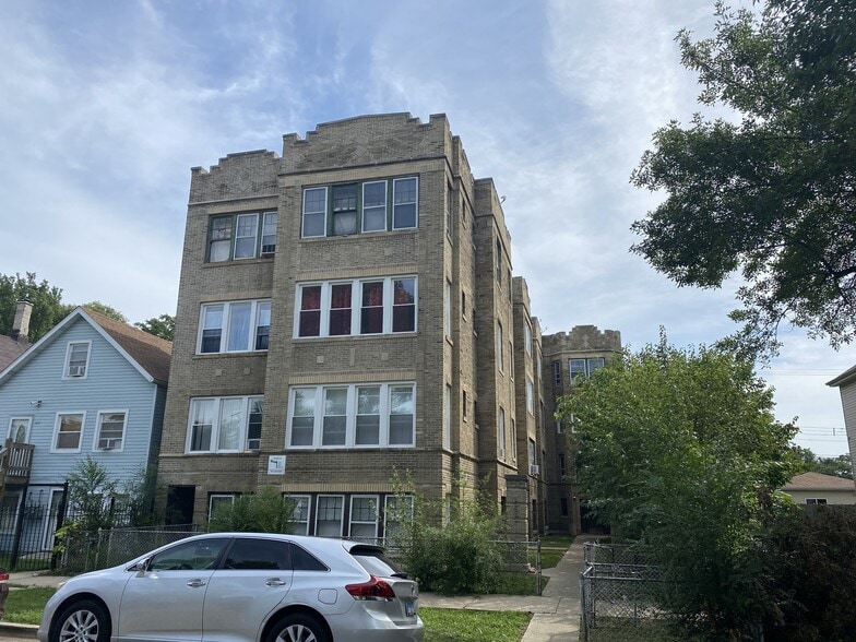1621 S Komensky Ave, Chicago, IL for sale - Primary Photo - Image 1 of 5