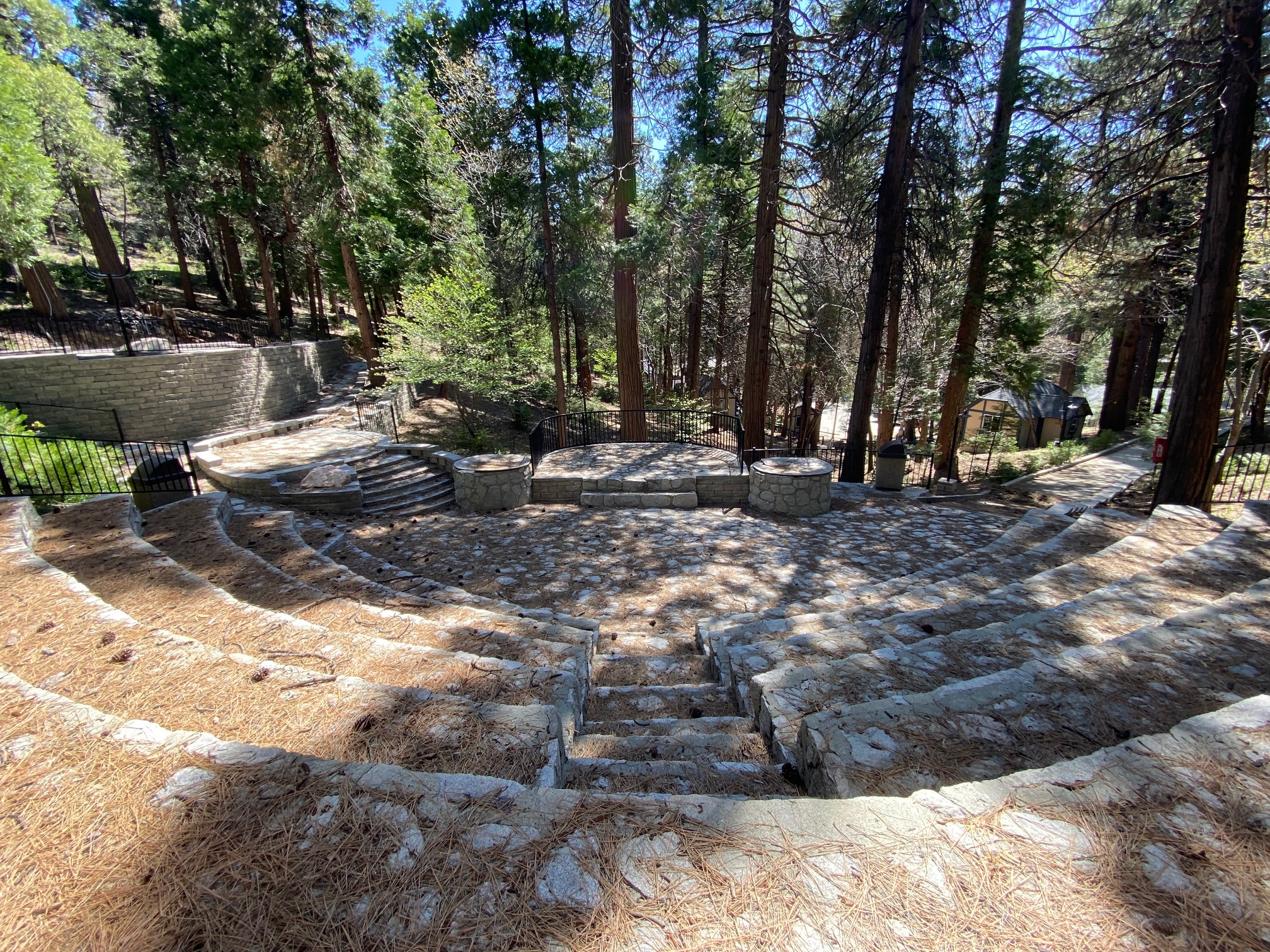 480 Cottage Grove Rd, Lake Arrowhead, CA for sale Primary Photo- Image 1 of 1