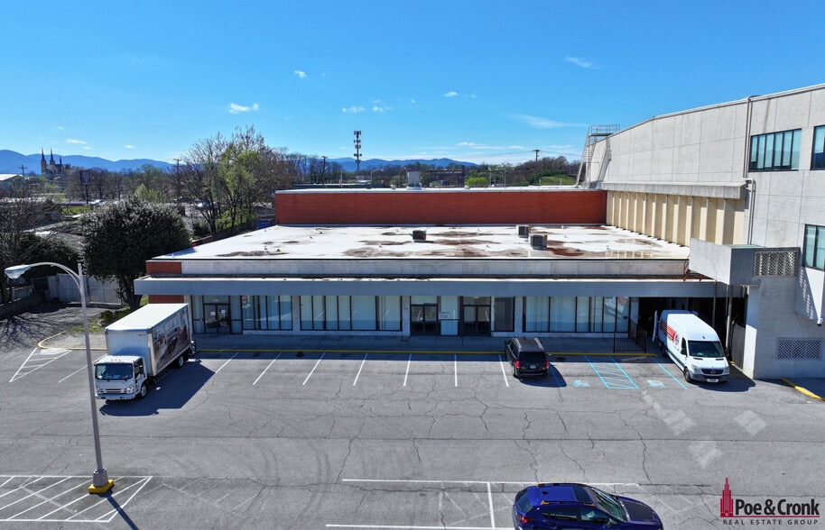1502 Williamson Rd NE, Roanoke, VA for lease - Building Photo - Image 2 of 18