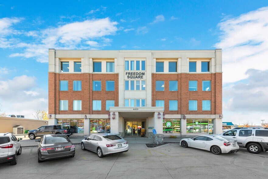 6659 Pearl Rd, Parma Heights, OH for lease - Building Photo - Image 2 of 6