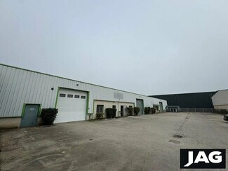 Plus de détails pour Local d'activités à louer