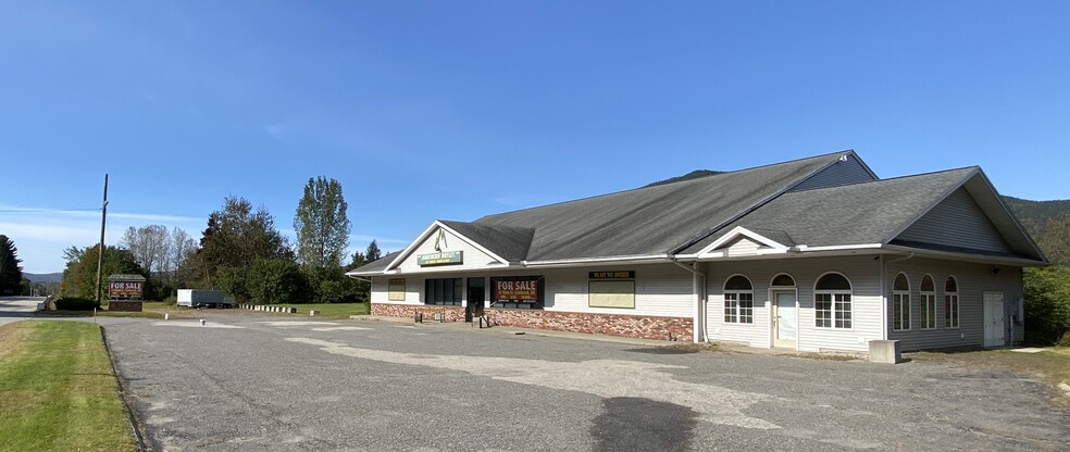 61 Main St, Colebrook, NH à vendre - Photo du bâtiment - Image 1 de 1