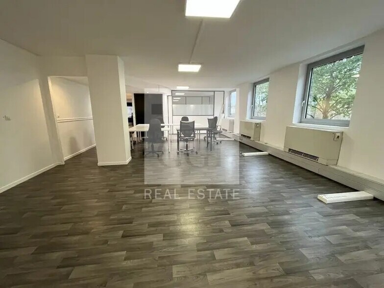 149 Boulevard De La Bataille De Stalingrad, Villeurbanne for lease - Interior Photo - Image 3 of 12
