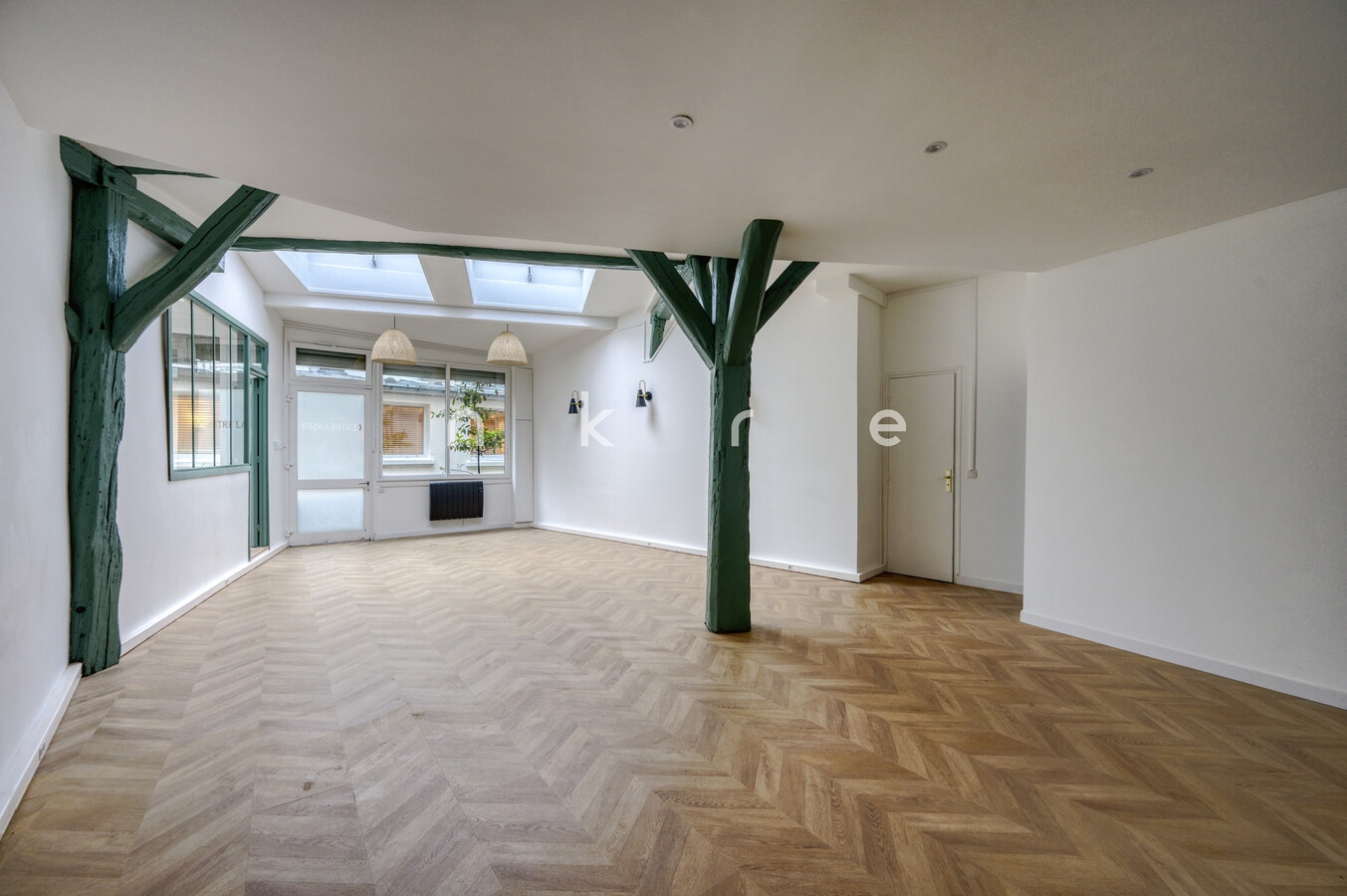 Avenue Niel, Paris, PAR 75017 - Unit 75 -  - Interior Photo - Image 2 of 8