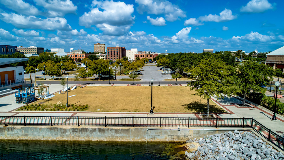 750 Commendencia St, Pensacola, FL for lease - Building Photo - Image 3 of 10