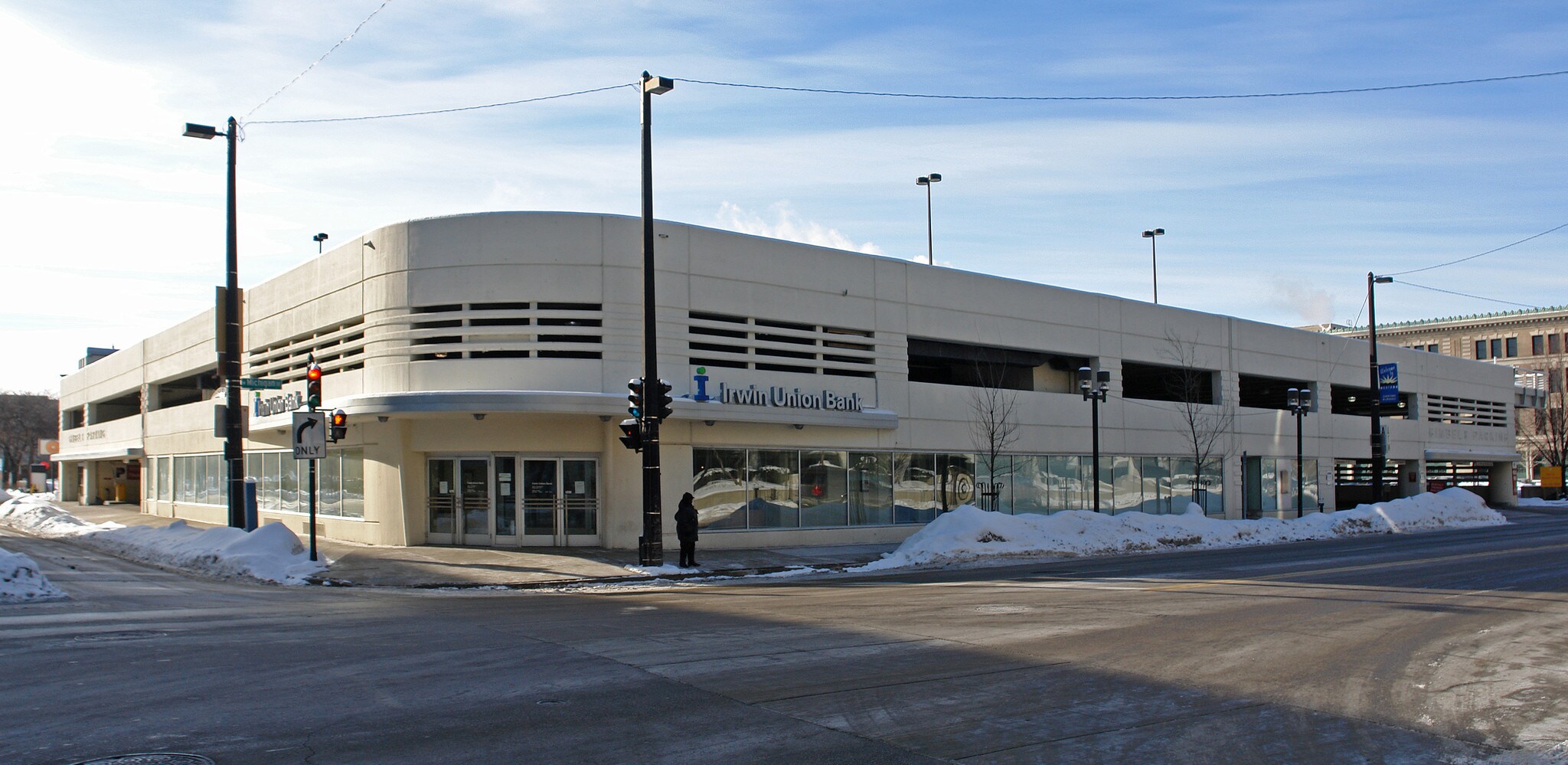 555 N Plankinton Ave, Milwaukee, WI à louer Photo du bâtiment- Image 1 de 4